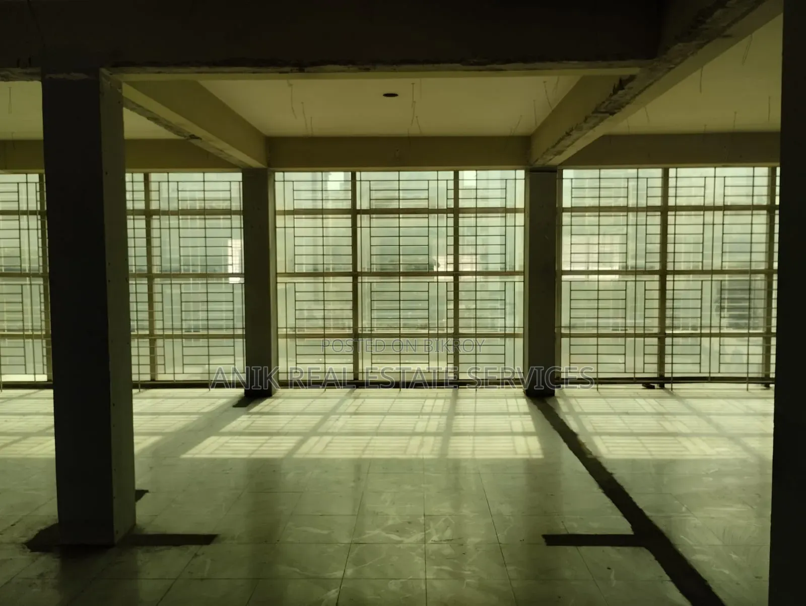 Commercial 2350 SFT Office Space Rent for Uttara