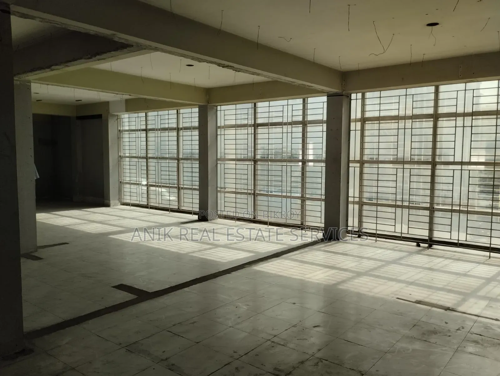 Commercial 2350 SFT Office Space Rent for Uttara