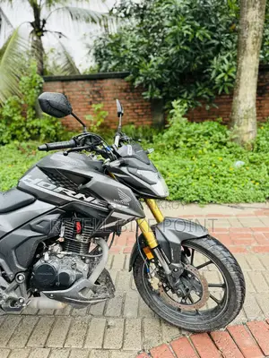 Honda Hornet 2025 Black