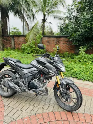Honda Hornet 2025 Black
