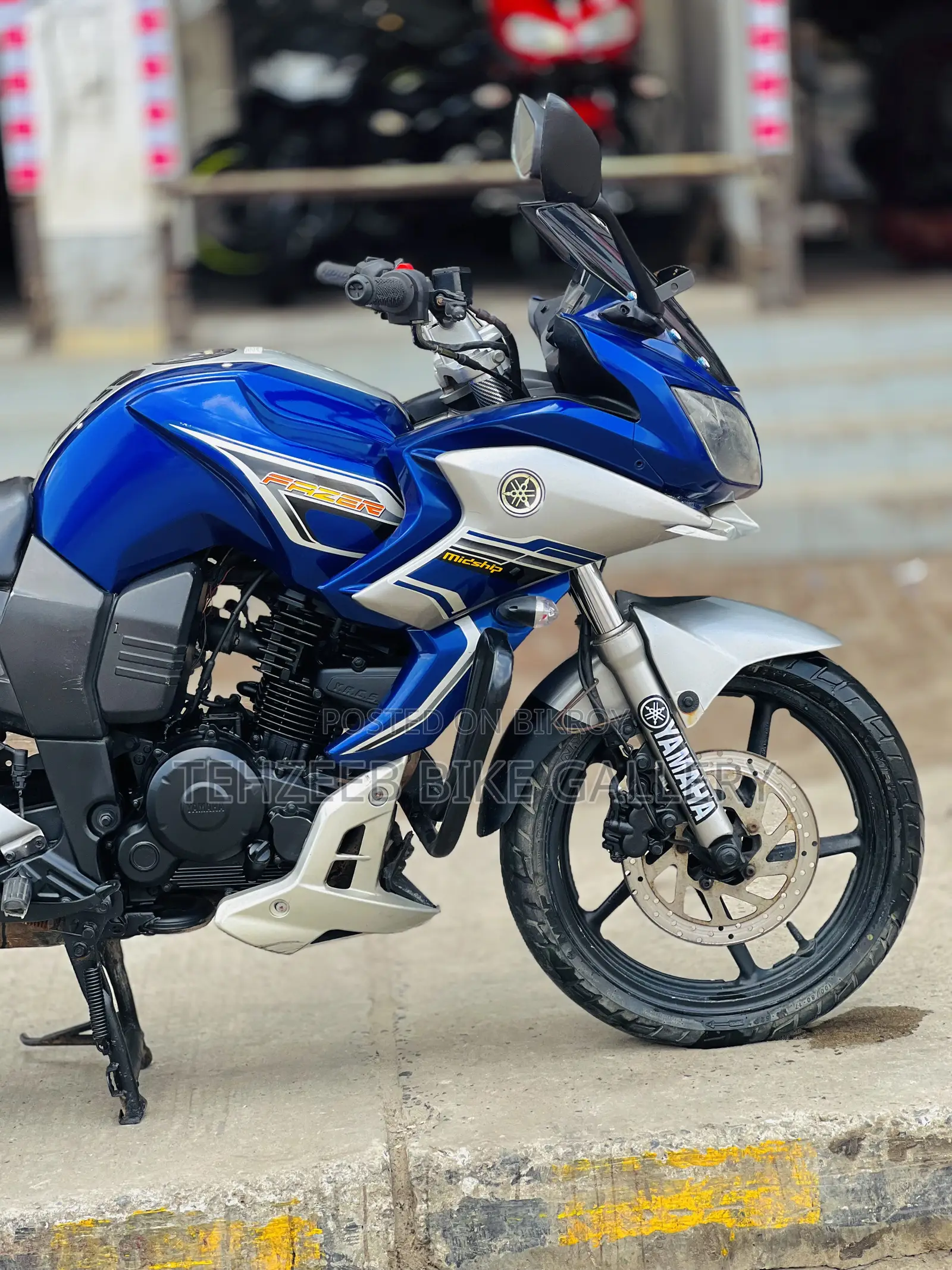 Yamaha 2012 Blue