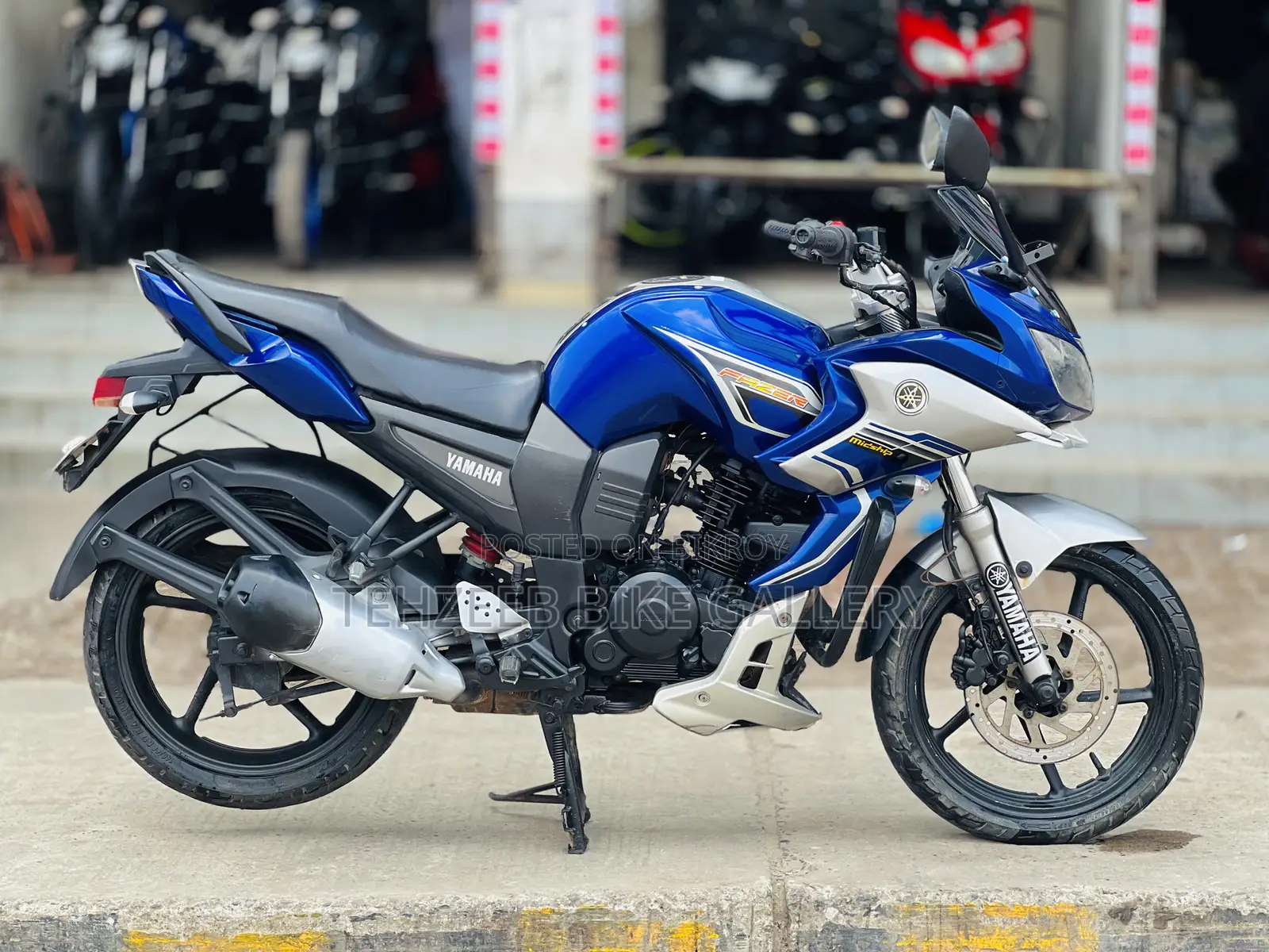 Yamaha 2012 Blue