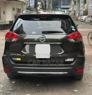 নিসান এক্স-ট্রেইল ২.০ হাইব্রিড ফ্রন্ট-হুইল ড্রাইভ ২০১৮ পার্পল