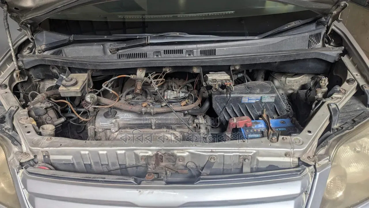 Toyota Noah 2002 Silver