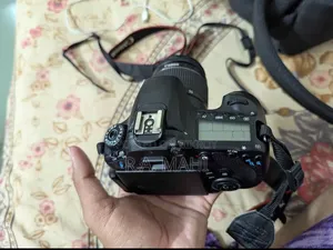 ক্যামেরা ( ক্যানন ইওএস ৬০ডি )