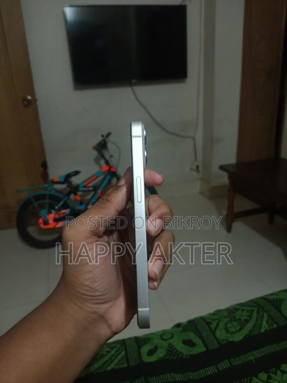 অ্যাপল আইফোন ১৩ ১২৮ জিবি হোয়াইট