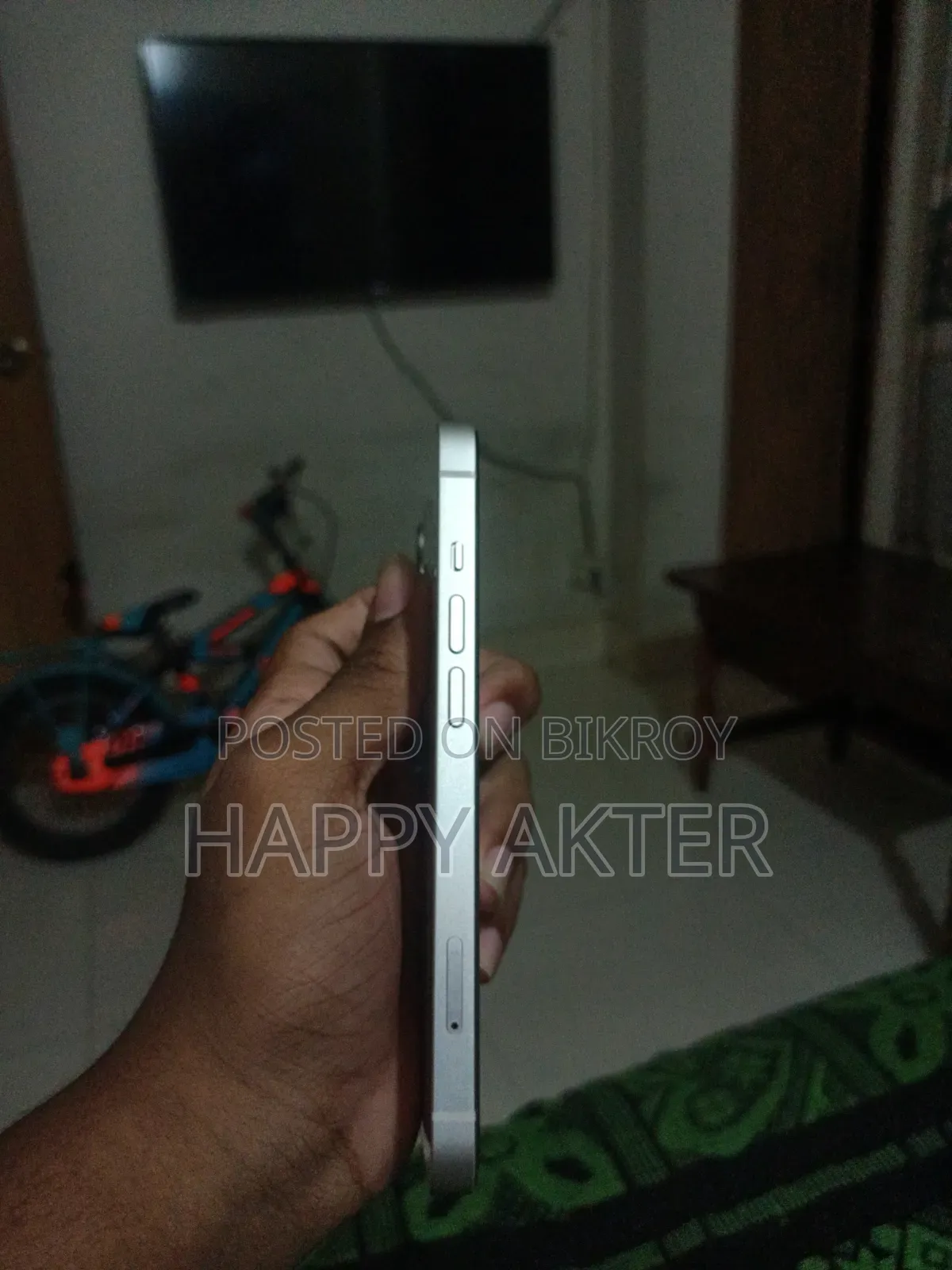 অ্যাপল আইফোন ১৩ ১২৮ জিবি হোয়াইট