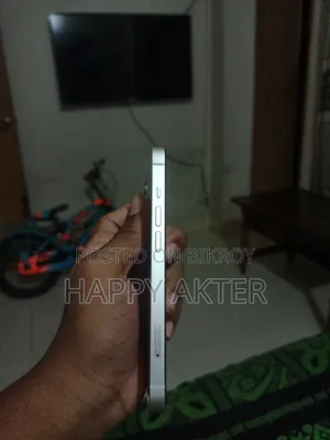অ্যাপল আইফোন ১৩ ১২৮ জিবি হোয়াইট