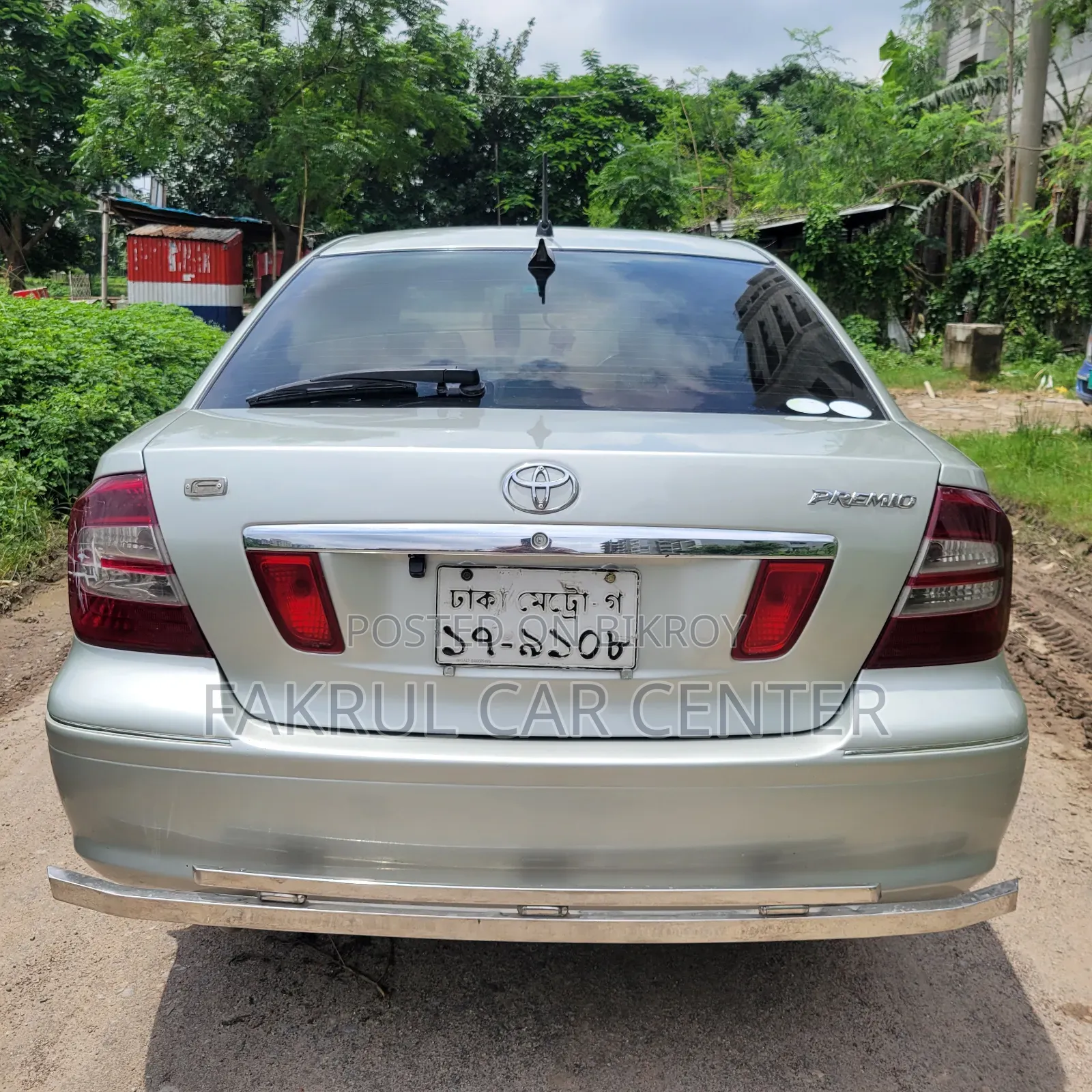 টয়োটা প্রিমিও ২০০৪ সিলভার