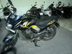 টিভিএস স্ট্রাইকার ১২৫ ২০২২ ইয়েলো