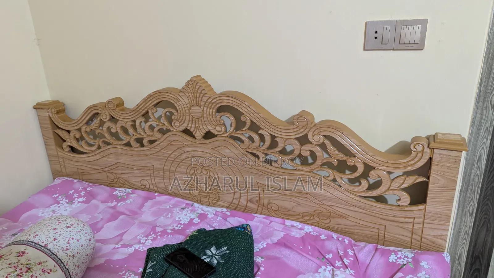 ৬ ফিট বাই ৭ ফিটের দুইটি খাট বিক্রি করা হবে (ম্যাট্রেস ও তোষক সহ)