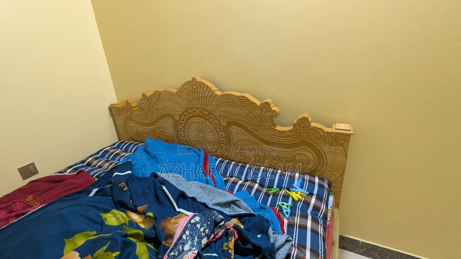 ৬ ফিট বাই ৭ ফিটের দুইটি খাট বিক্রি করা হবে (ম্যাট্রেস ও তোষক সহ)