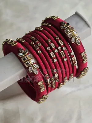 প্রিমিয়াম হ্যান্ডমেড চুড়ি