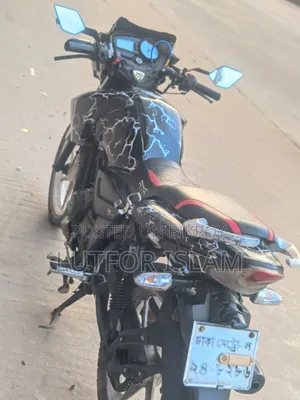 টিভিএস আপাচে আরটিআর ১৬০ টুভি ২০১৮ হোয়াইট