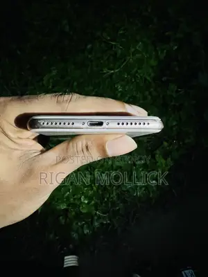 Apple iPhone 8 Plus 64 GB Gold