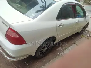 টয়োটা করোল্লা ১.৪ ডি অটোমেটিক ২০০৪ হোয়াইট