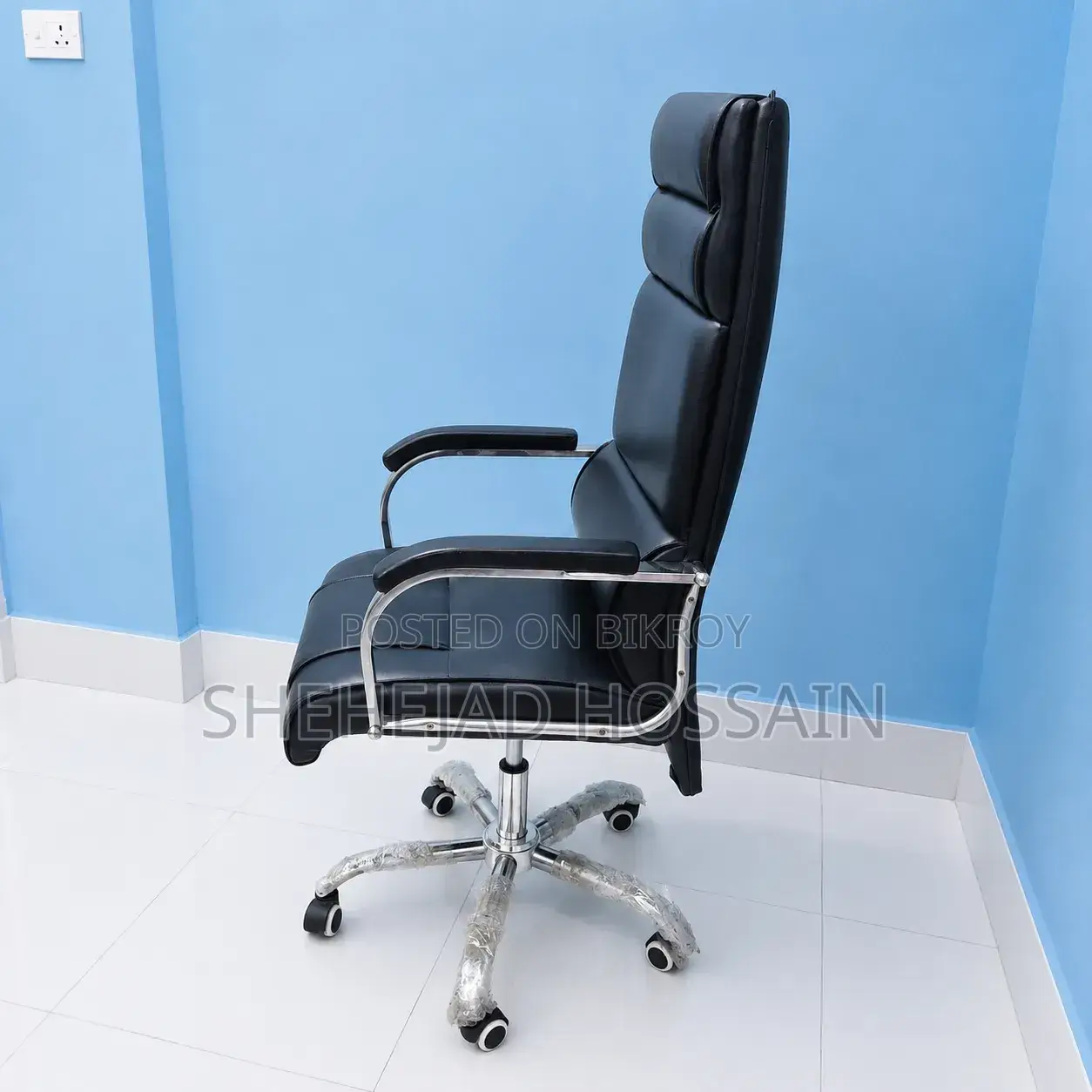 Chair and 5/3 Table will be sold together