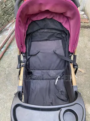 Branded Baby Stroller in Very Good Condition