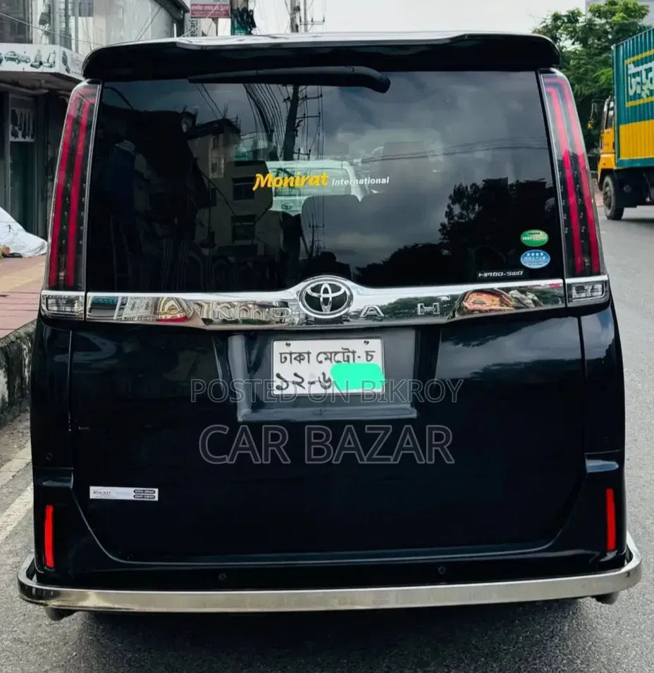 Toyota Noah 2.0 FWD (8 Seater) 2019 Black