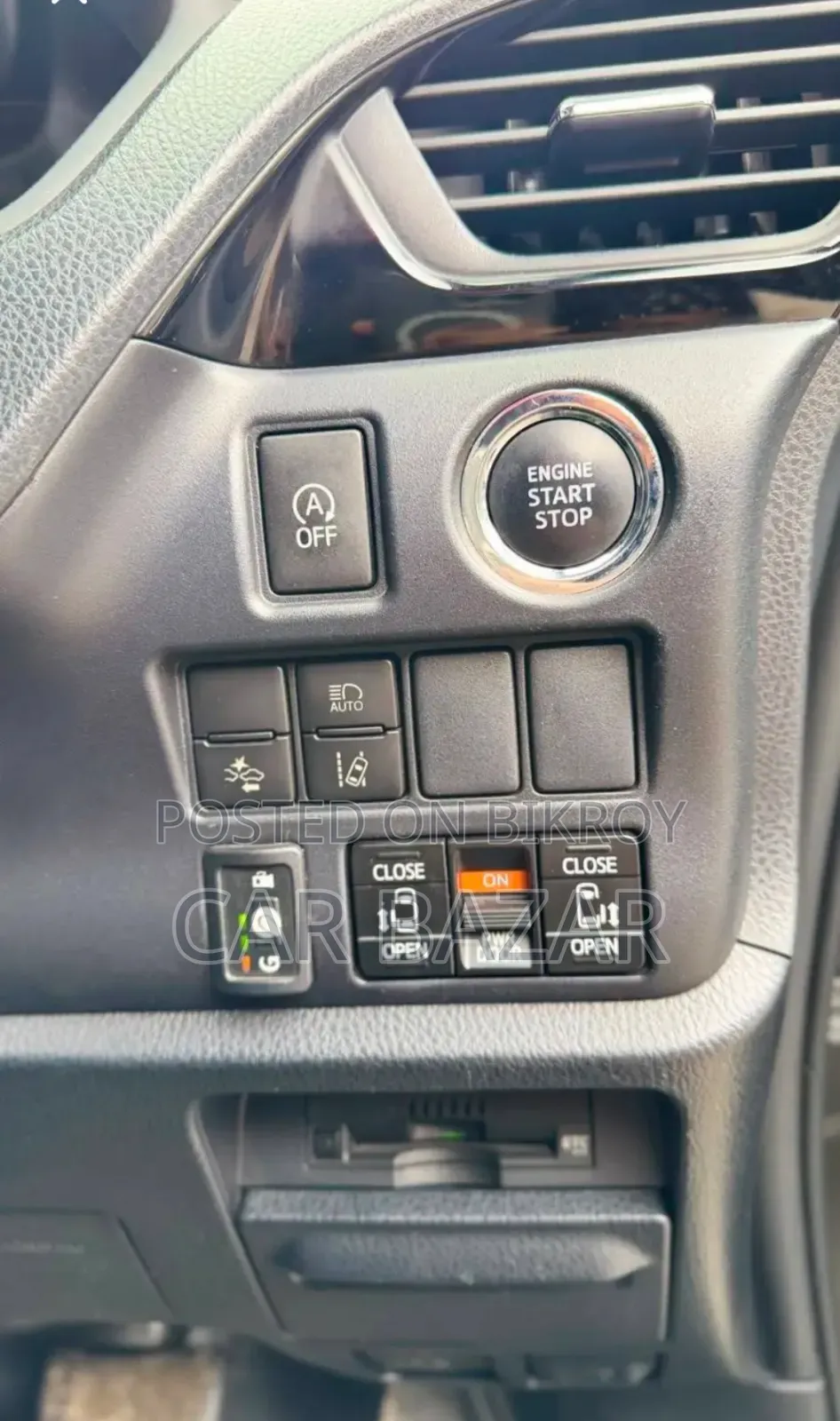 Toyota Noah 2.0 FWD (8 Seater) 2019 Black