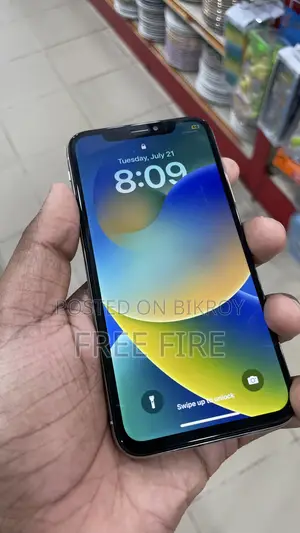 অ্যাপল আইফোন এক্স ২৫৬ জিবি হোয়াইট