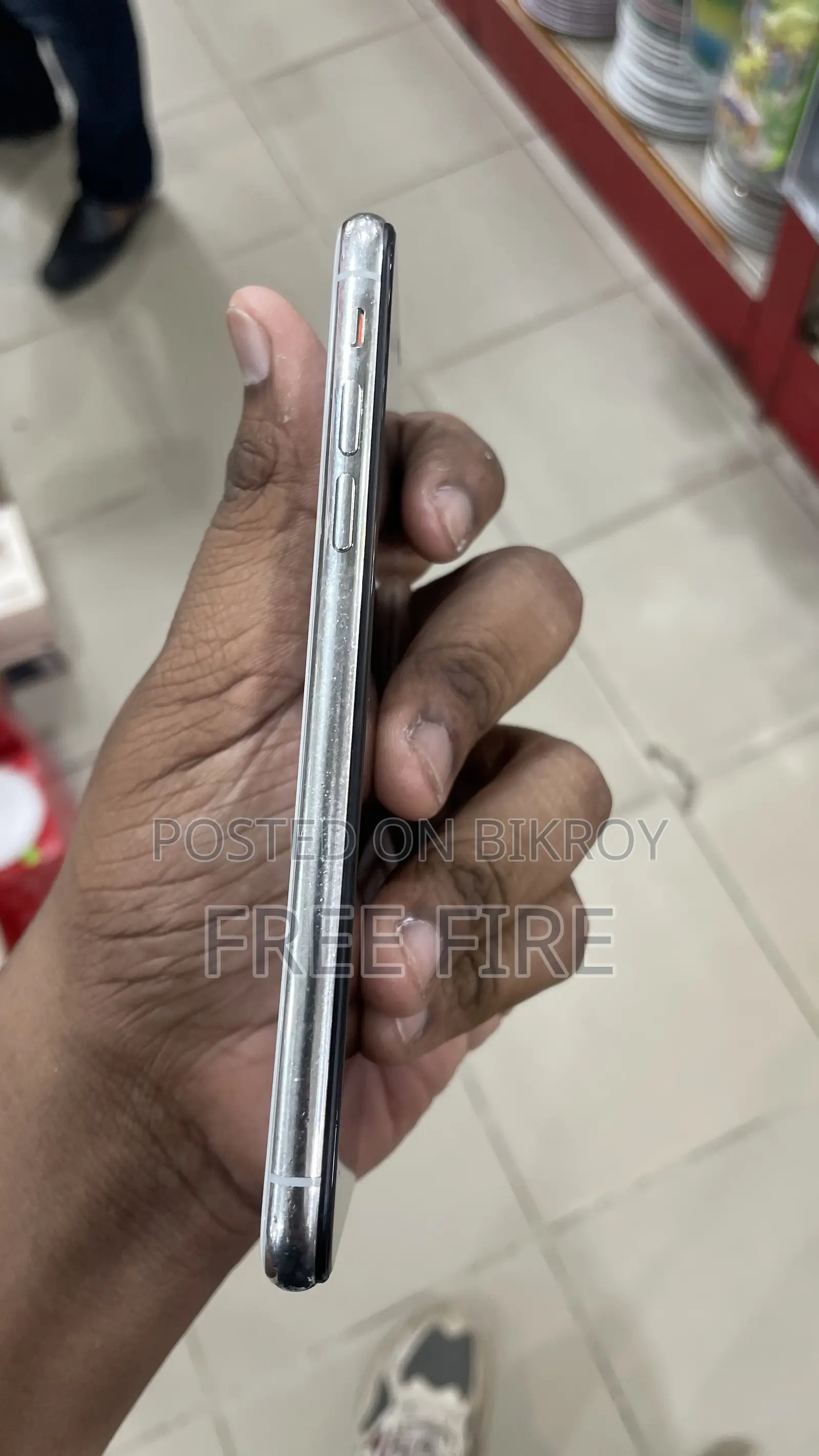 অ্যাপল আইফোন এক্স ২৫৬ জিবি হোয়াইট