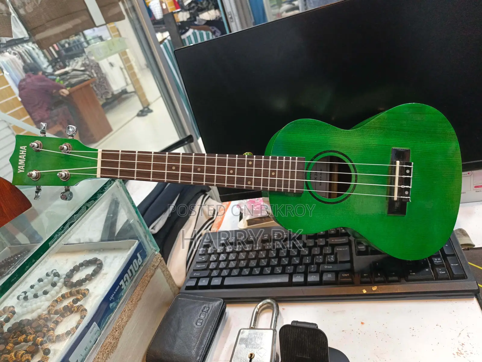 Yamaha 24 Inch Concert Ukulele Musical Instrument