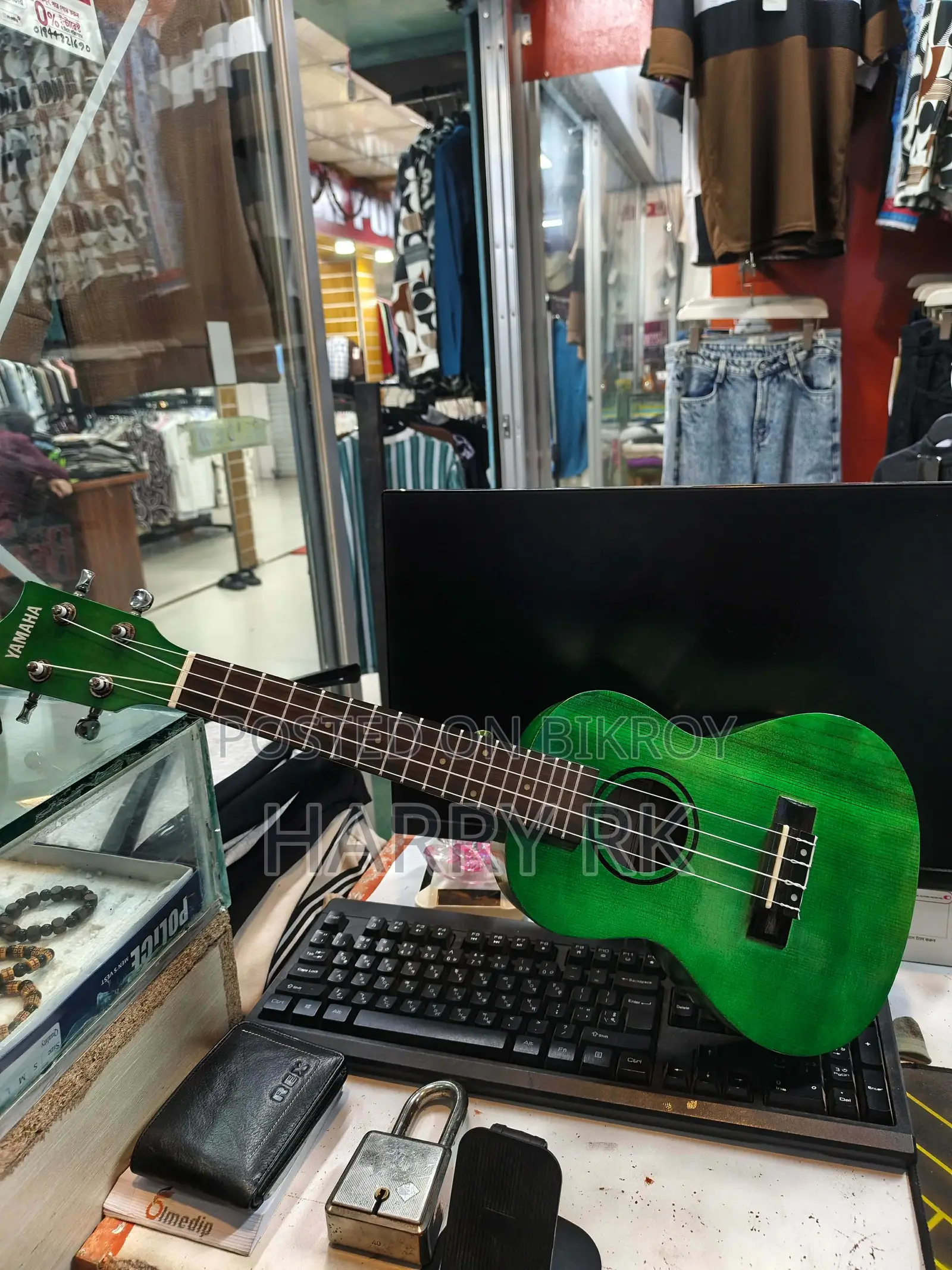 Yamaha 24 Inch Concert Ukulele Musical Instrument