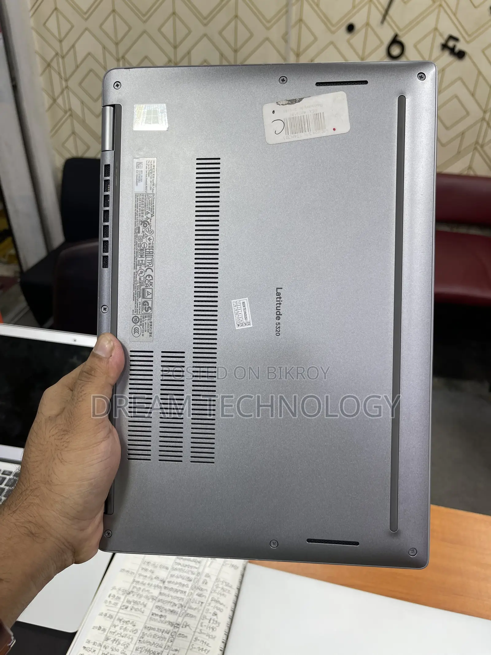 Laptop Dell Latitude 5320 16GB Intel Core I5 SSD 256GB