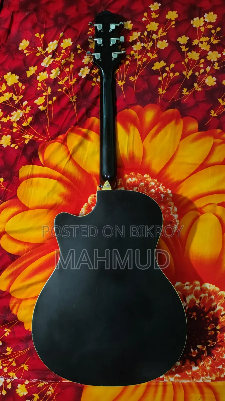 কাস্টম গিটার