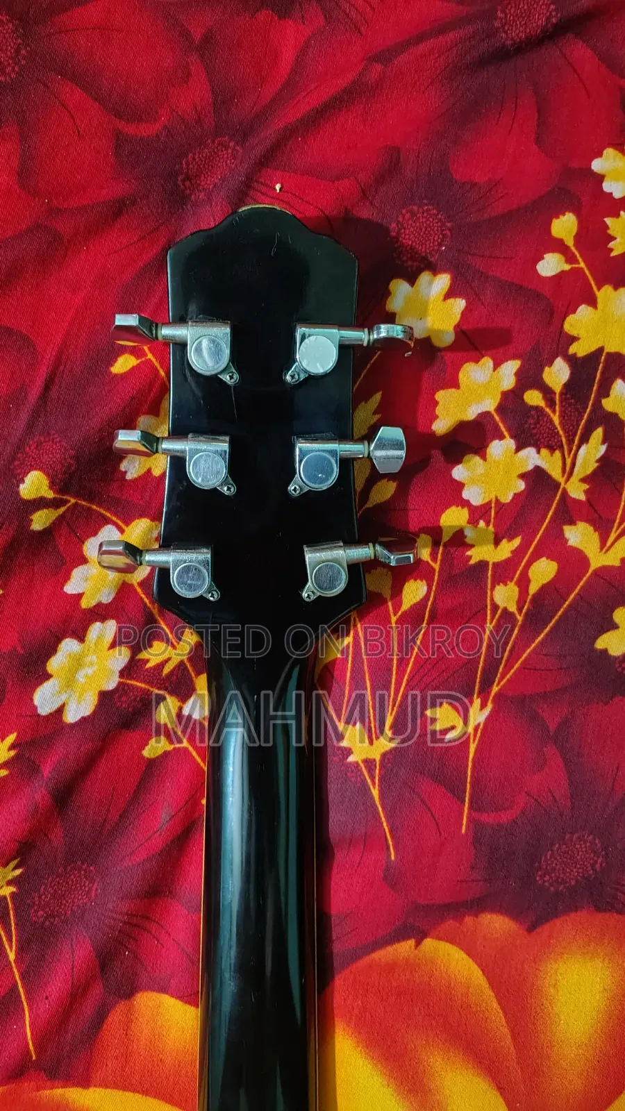 কাস্টম গিটার