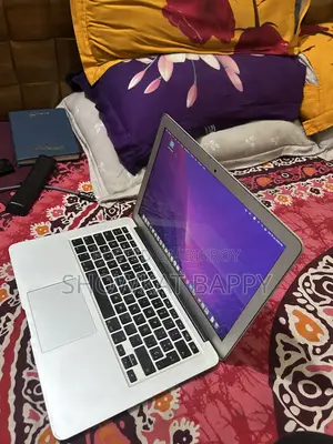 ল্যাপটপ অ্যাপল ম্যাকবুক ২০১৫ ৮ জিবি ইন্টেল কোর আই৭ এসএসডি ২৫৬ জিবি