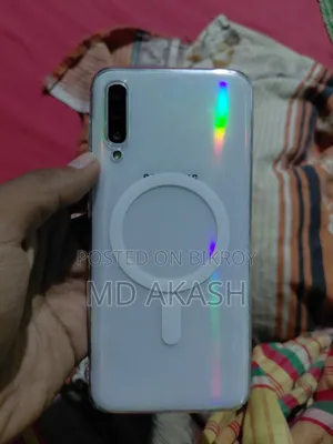 স্যামসাং গ্যালাক্সি এ৫০ ১২৮ জিবি সাদা