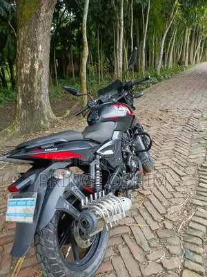 বাজাজ পালসার ১৫০ ২০২৩ কালো