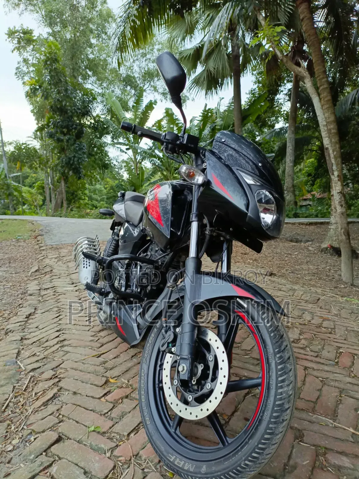 বাজাজ পালসার ১৫০ ২০২৩ কালো