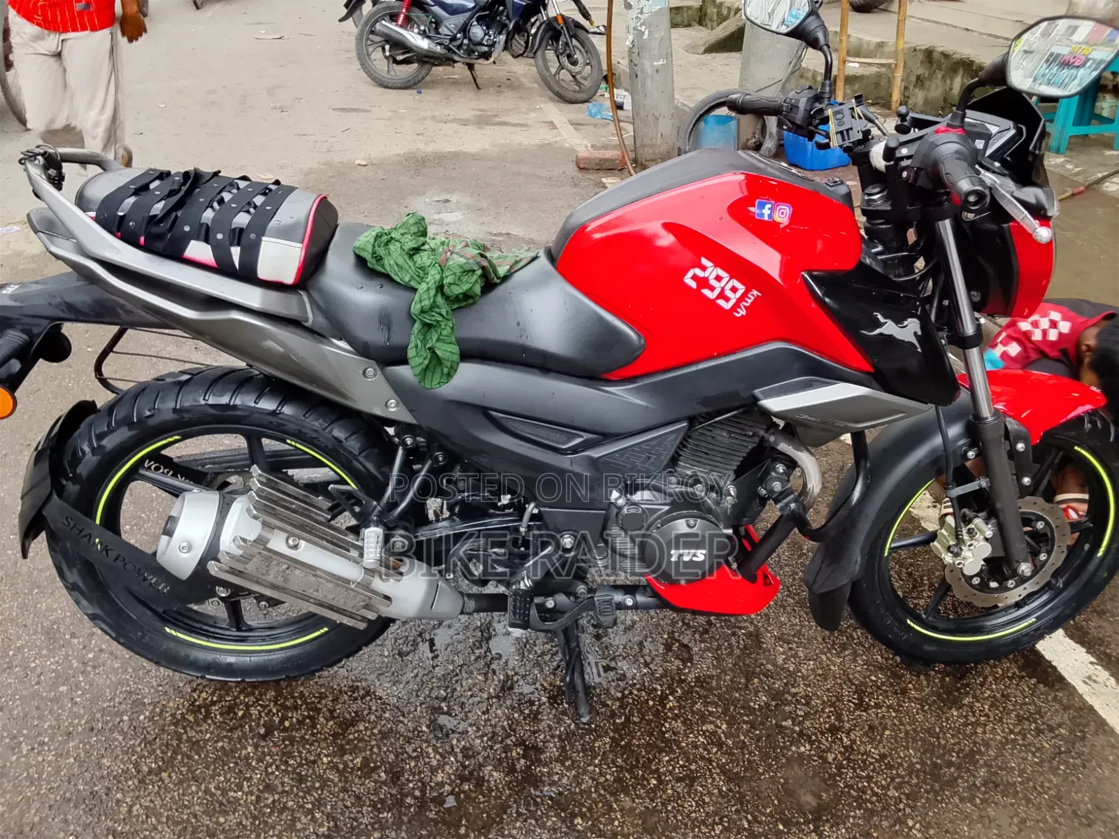 TVS Raider 125 2022 Red