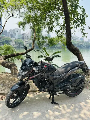 হোন্ডা এক্স-ব্লেড ১৬০ ২০২০ কালো
