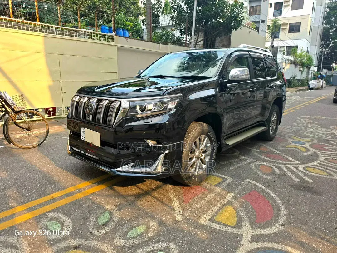 টয়োটা ল্যান্ড ক্রুজার প্রাডো ২.৭ VVT-i ২০১৬ কালো
