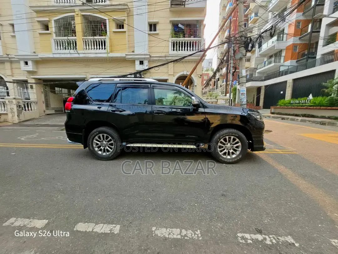 টয়োটা ল্যান্ড ক্রুজার প্রাডো ২.৭ VVT-i ২০১৬ কালো