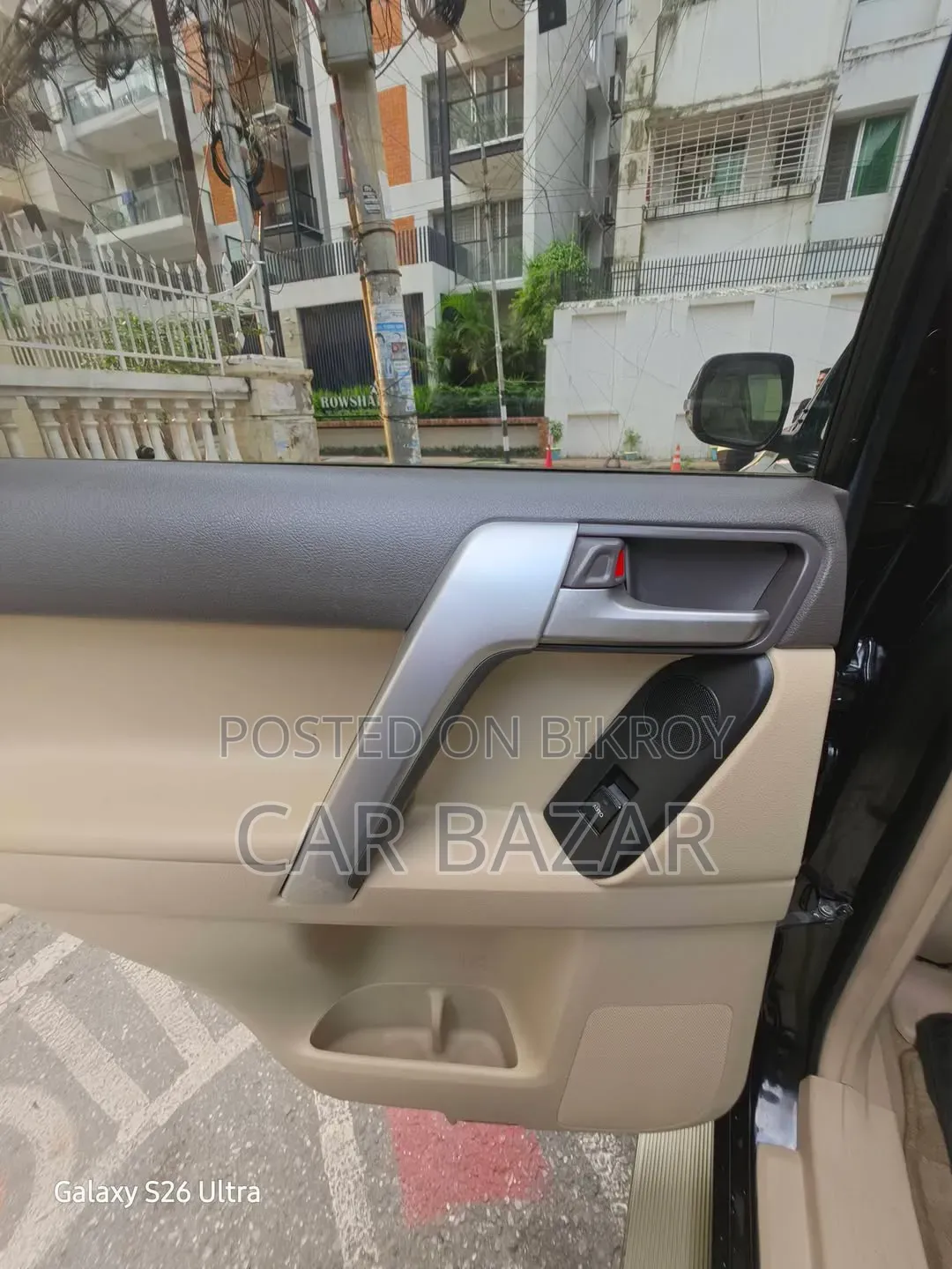 টয়োটা ল্যান্ড ক্রুজার প্রাডো ২.৭ VVT-i ২০১৬ কালো