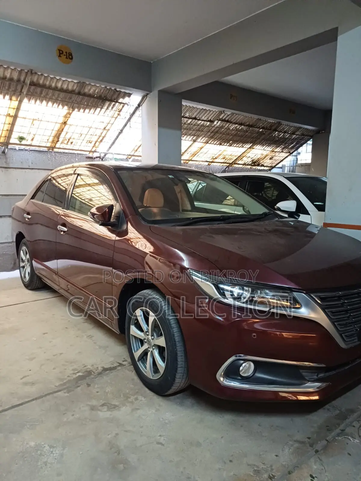 Toyota Premio 2018 Red