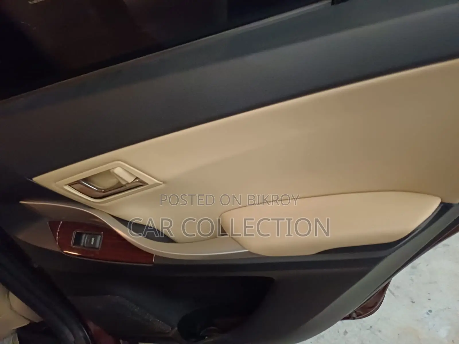 Toyota Premio 2018 Red