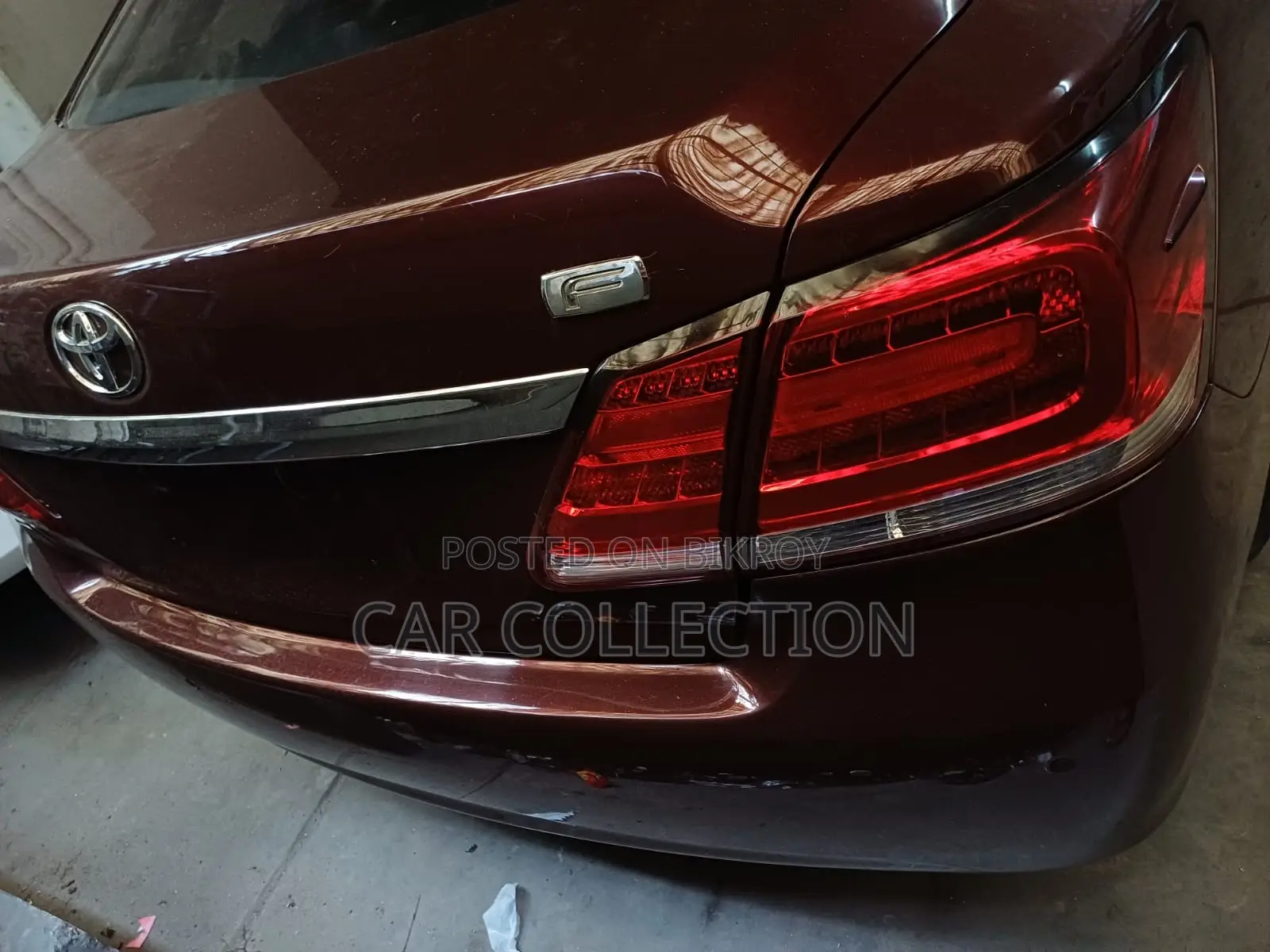 Toyota Premio 2018 Red