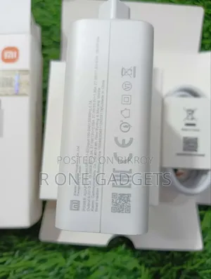 Xiaomi ১২০ ওয়াট ম্যাক্স টার্বো চার্জার