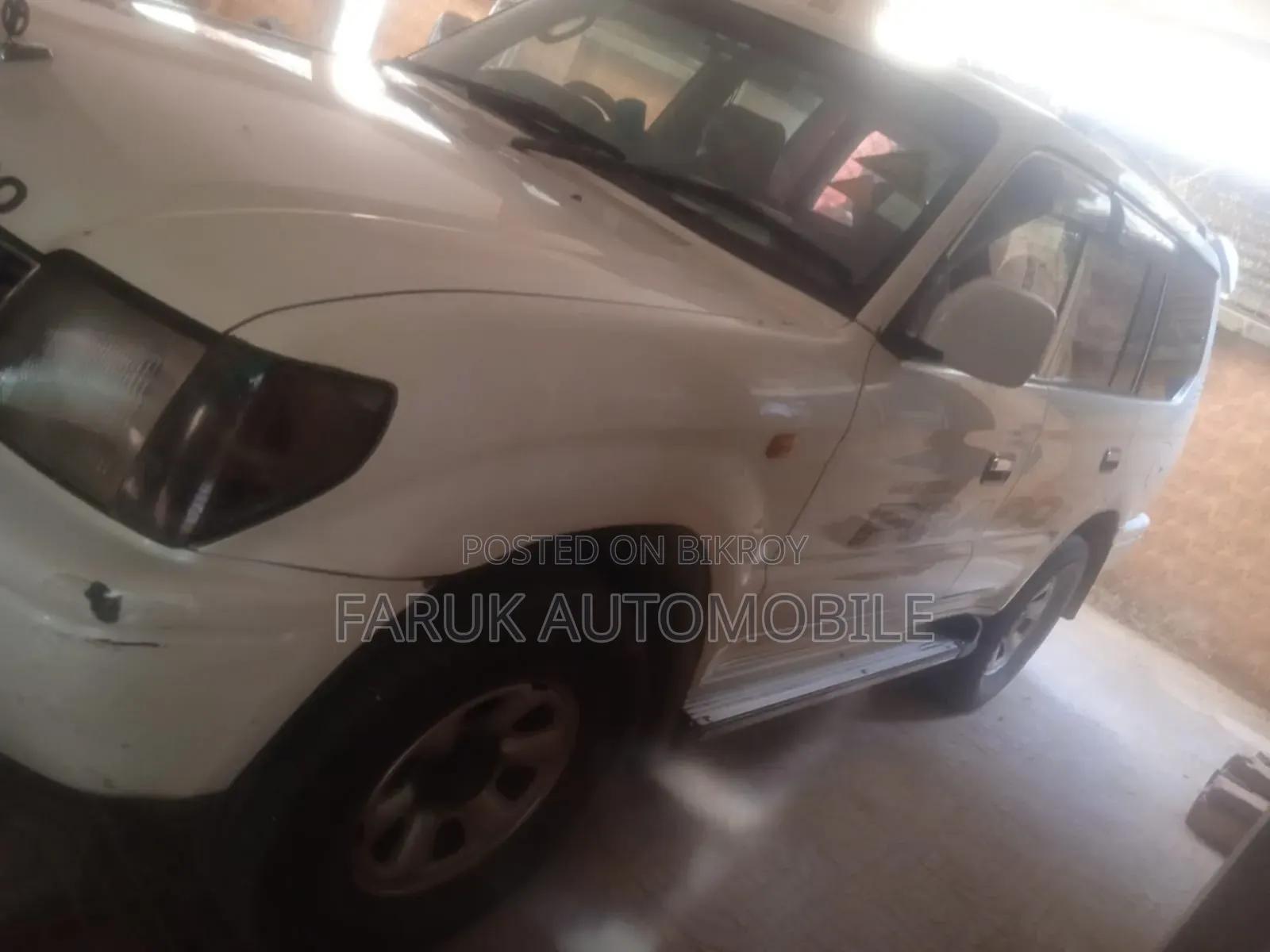 Toyota Land Cruiser Prado 1998 White