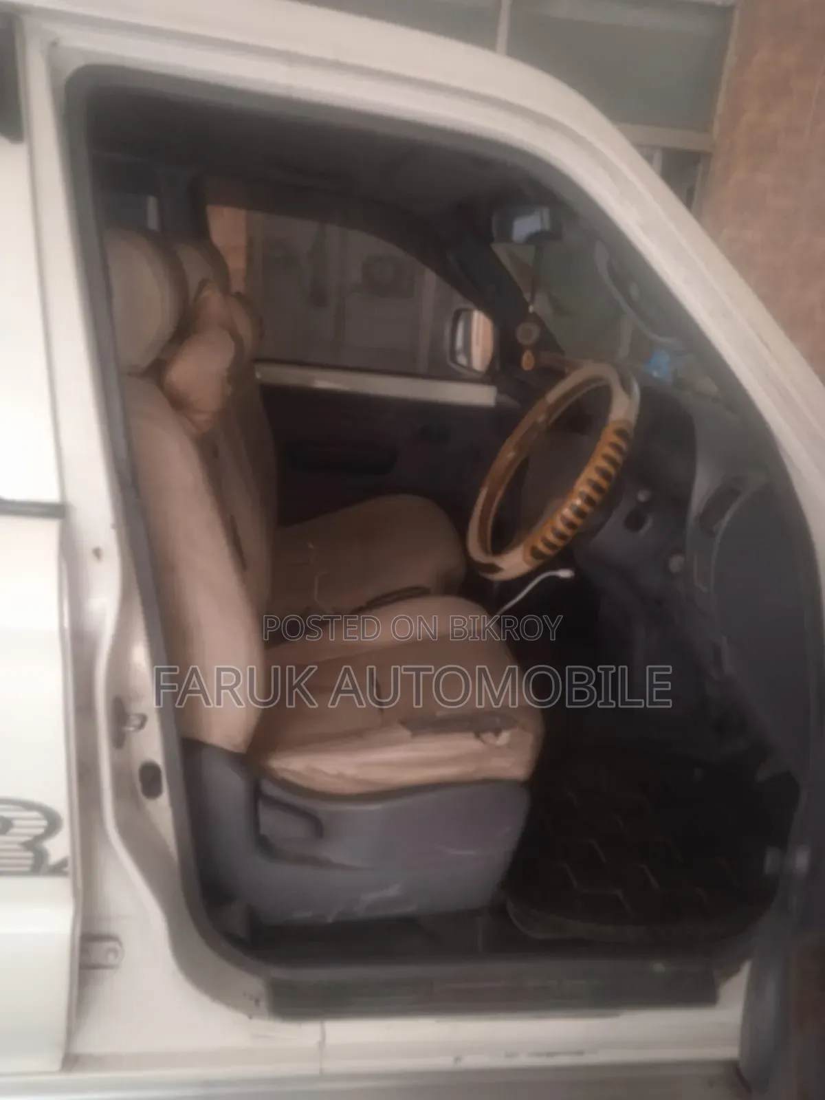 Toyota Land Cruiser Prado 1998 White