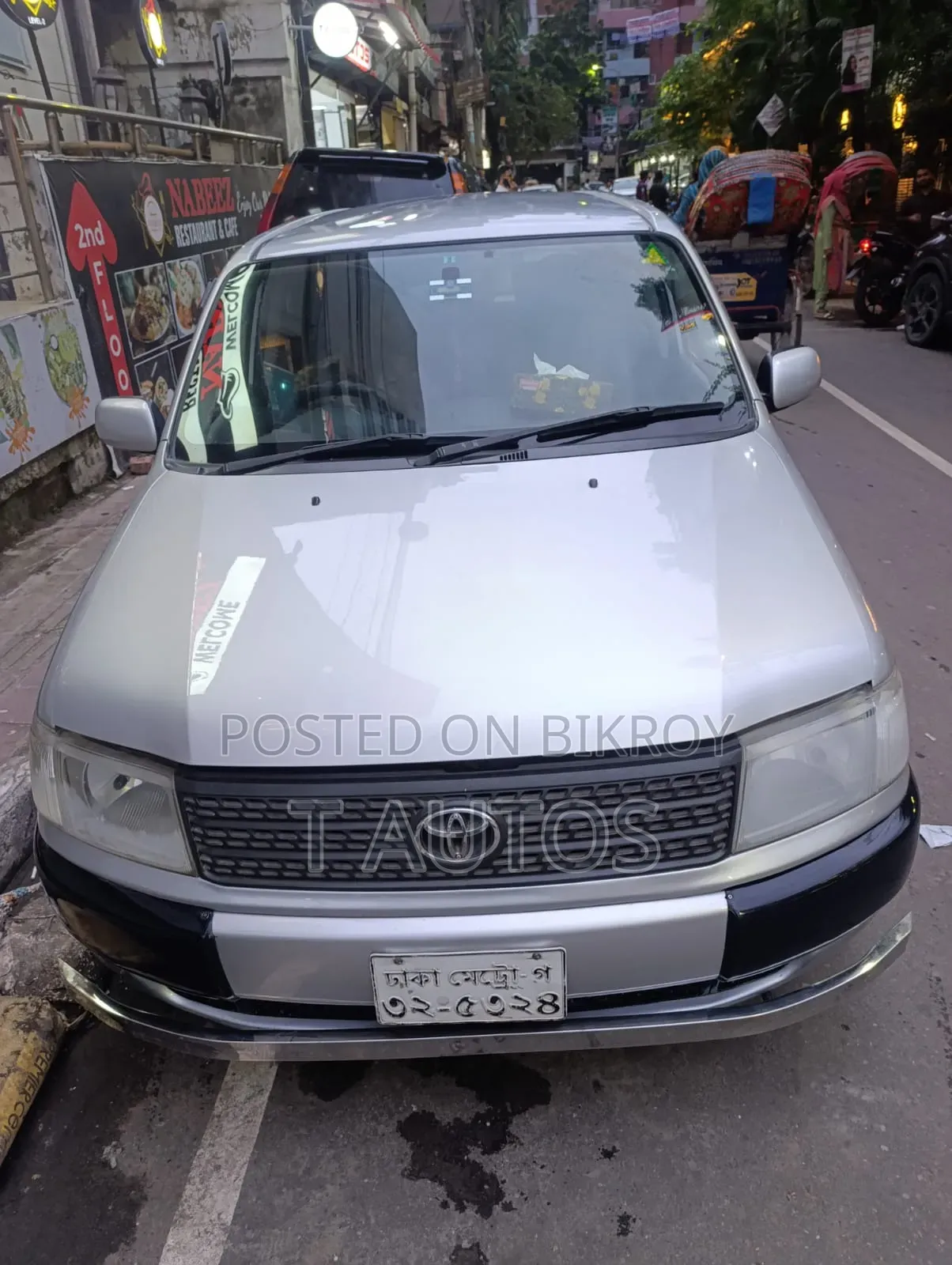 টয়োটা প্রোবক্স ২০১২ রূপালী