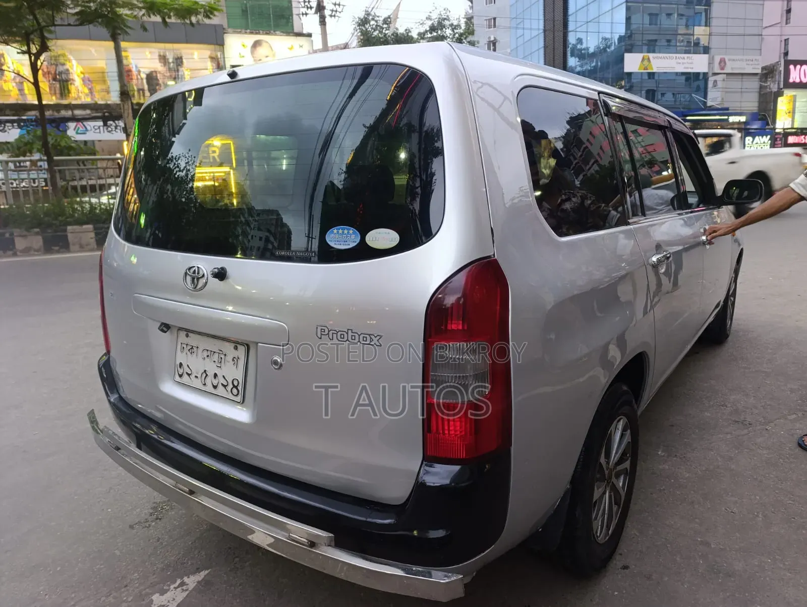 টয়োটা প্রোবক্স ২০১২ রূপালী