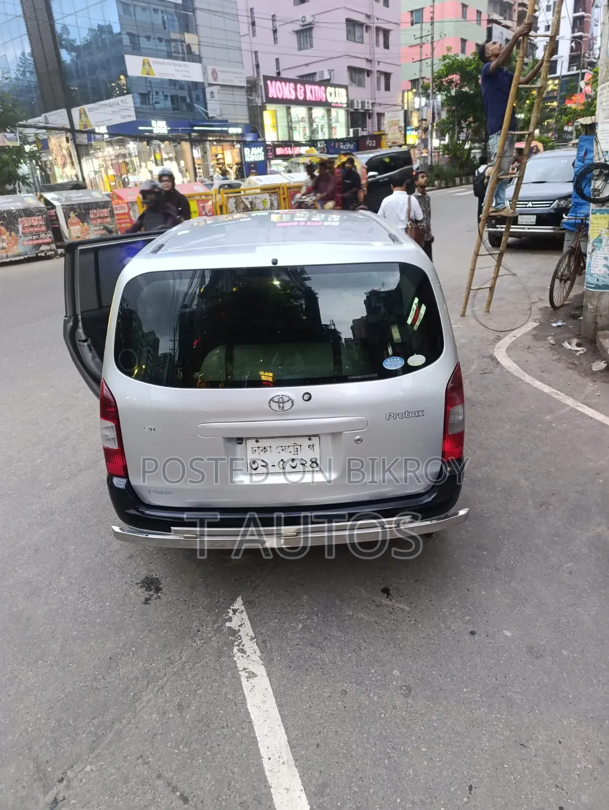 টয়োটা প্রোবক্স ২০১২ রূপালী