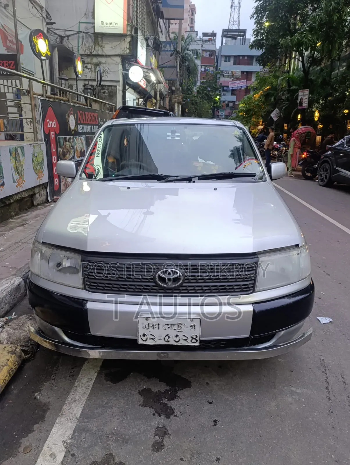 টয়োটা প্রোবক্স ২০১২ রূপালী